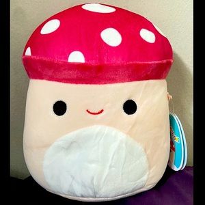 8” MALCOLM THE MUSHROOM RARE SQUISHMALLOW! 
Bnwt